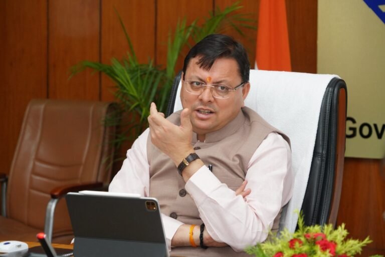 मुख्यमंत्री धामी स्वयं कर रहे हैं रेस्क्यू ऑपरेशन की मॉनिटरिंग,अतिवृष्टि से बाधित चल रहा चीरबासा हेलीपैड हैली सेवाओं के लिए हुआ तैयार