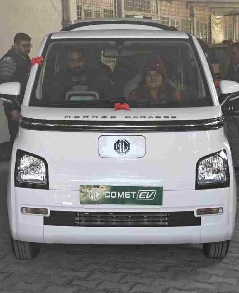 सीनियर सिटीजन, जरूरतमंदो का सहारा बना डीएम का ‘सारथी’