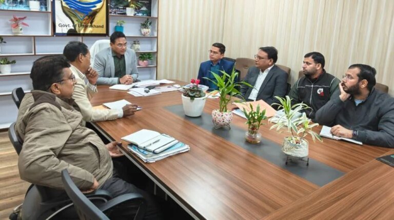 मुख्यमंत्री पुष्कर सिंह धामी के दिशा-निर्देशों में आवास विभाग को मिले नए आयाम, आवास सचिव डॉ. आर. राजेश कुमार ने ली प्राधिकरण की समीक्षा बैठक, विकास कार्यों में तेजी लाने के दिए निर्देश