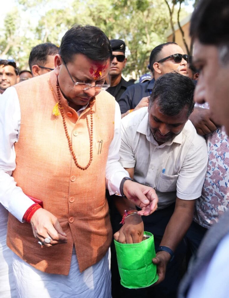 आम महोत्सव कार्यक्रम में मुख्यमंत्री पुष्कर सिंह धामी ने “बीज संजीवनी अभियान” का किया शुभारंभ